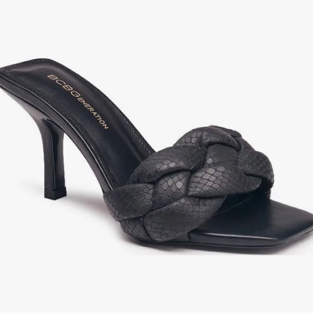BCBGeneration Sandals‎ Womens 7.5 Black Marlino Leather Sandals